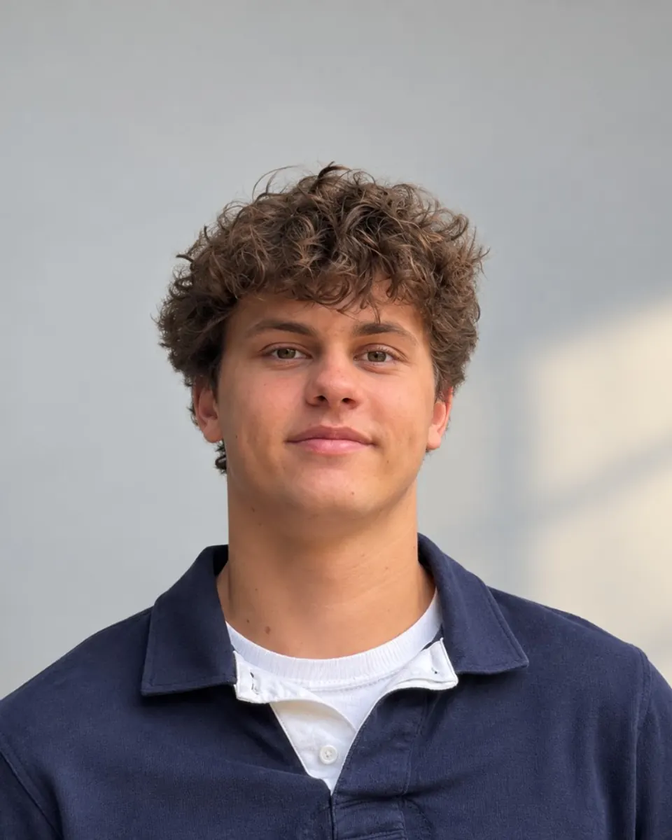 Portrait of Sam Allais, Operations Associate at FIELDPORTER